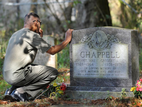 Sheldon Chappell at his mother's grave.