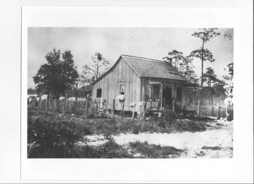 housing Lake Helen Cabin buily by Bond lumber Company for turpentine still and lumber workers _ March 1913 Florida State Archives